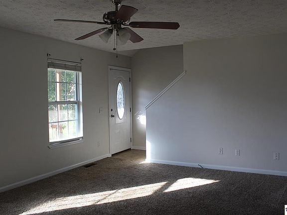 3rd image of 63 Daphne Ct