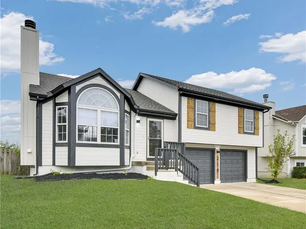 218 NW 113th St, Kansas City, MO 64155