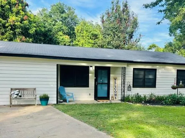 109 Dogwood St, Leland, MS 38756