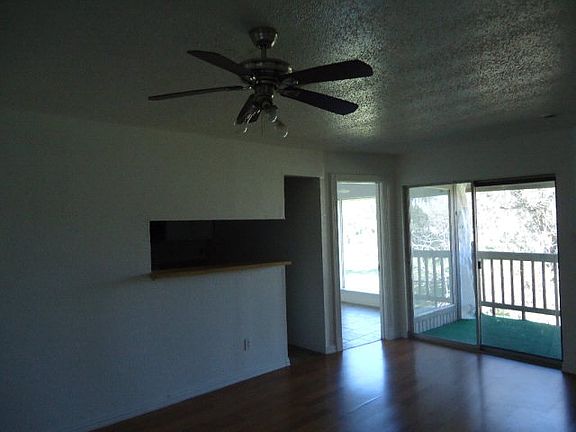 4th image of 418 Garland Dr APT 212