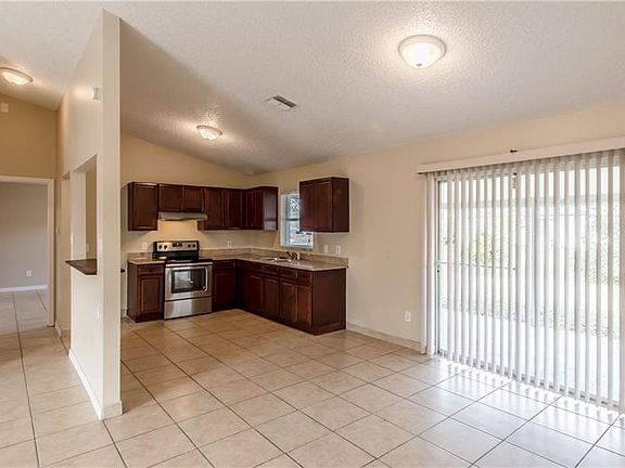 4th image of 3193 Newmark Dr