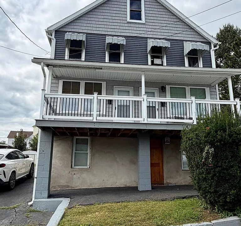 217 Noble Ln