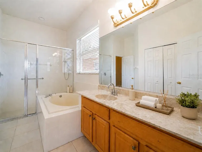 974 Kersfield Cir — Photo 16