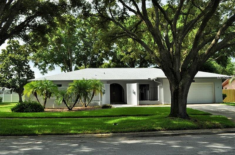 1st image of 2659 Clubhouse Dr N