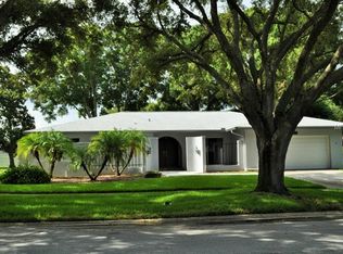 2659 Clubhouse Dr N, Clearwater, FL 33761