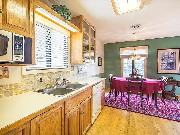 17 E Logan Ave — Photo 31