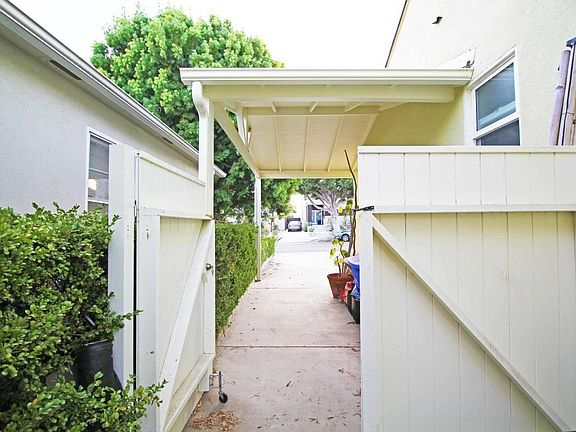 3rd image of 2645 32nd St