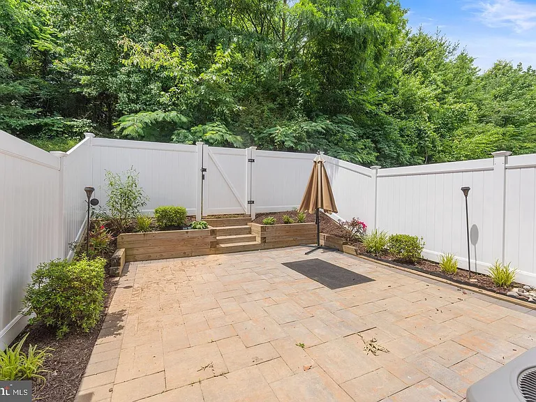 4004 Meadow Trail Ln — Photo 21