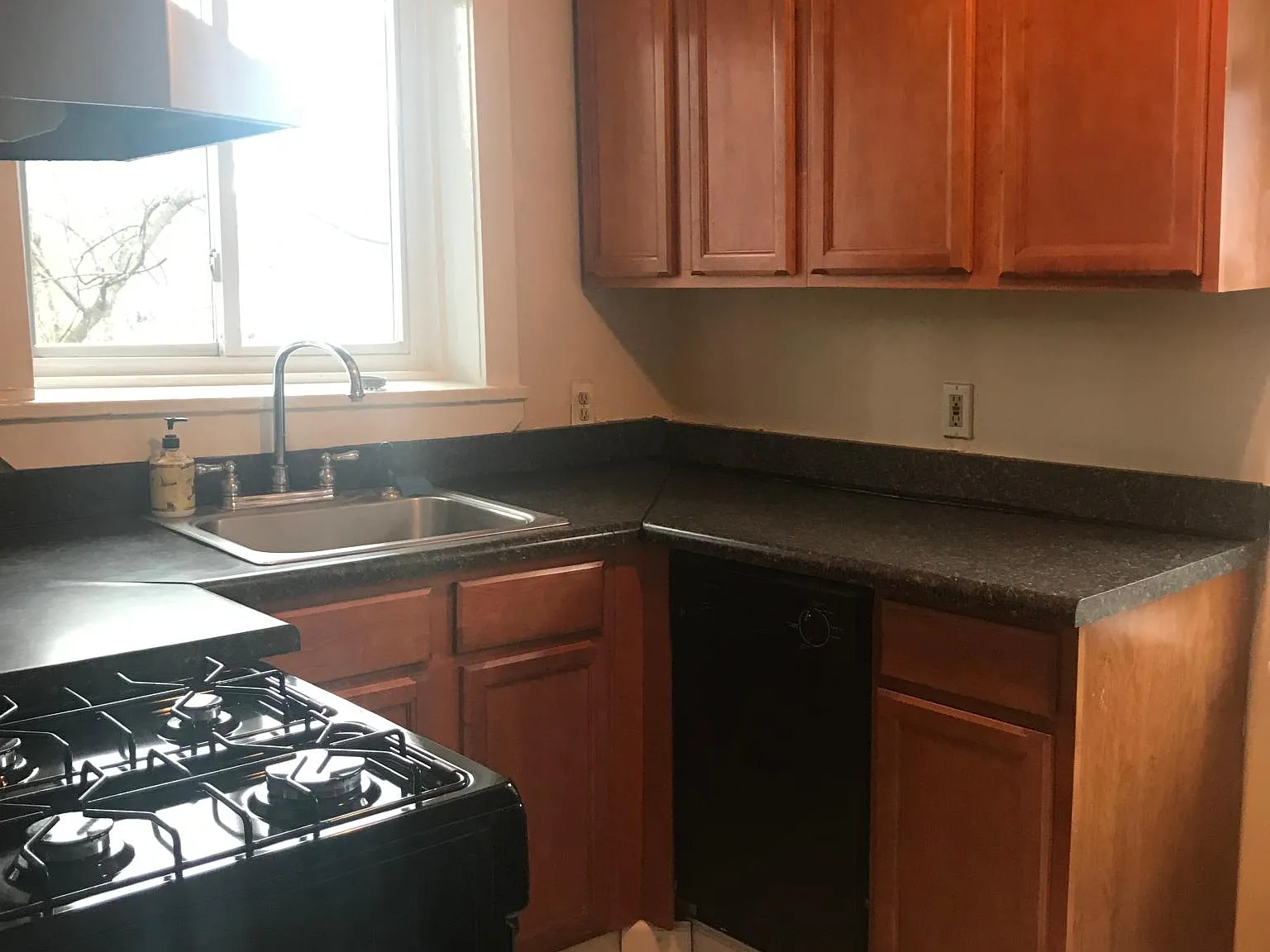 15 E Main St — Photo 3