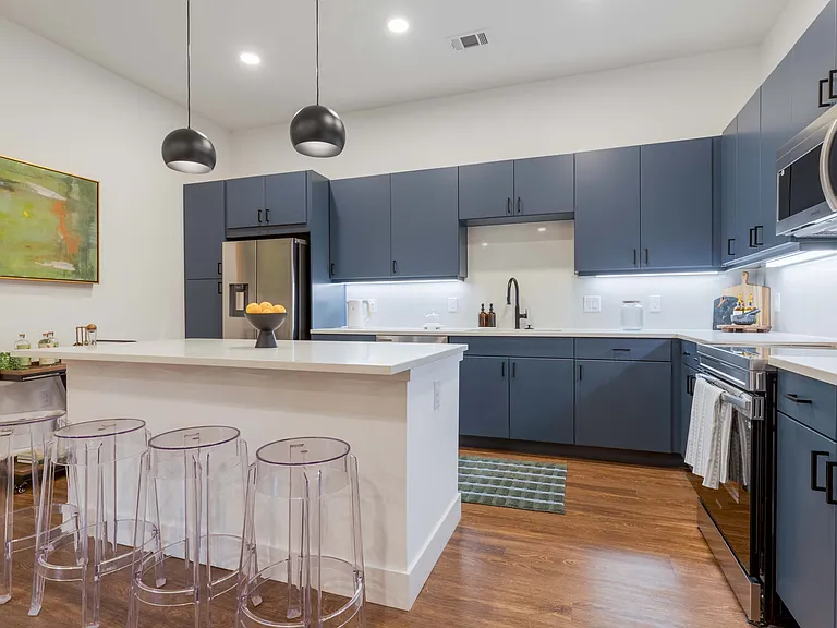 Residences at OAK — Photo 21