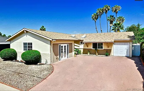 5574 Camber Dr Photo 1