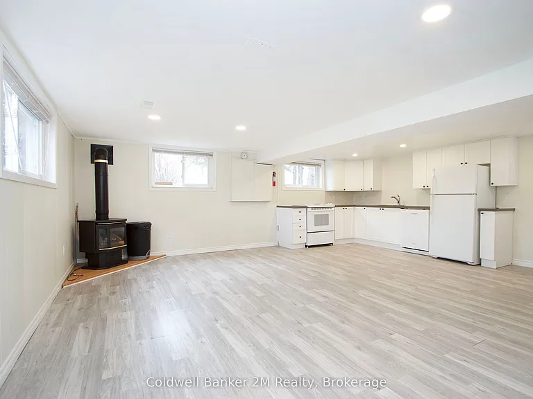 297 Admiral Rd — Photo 9