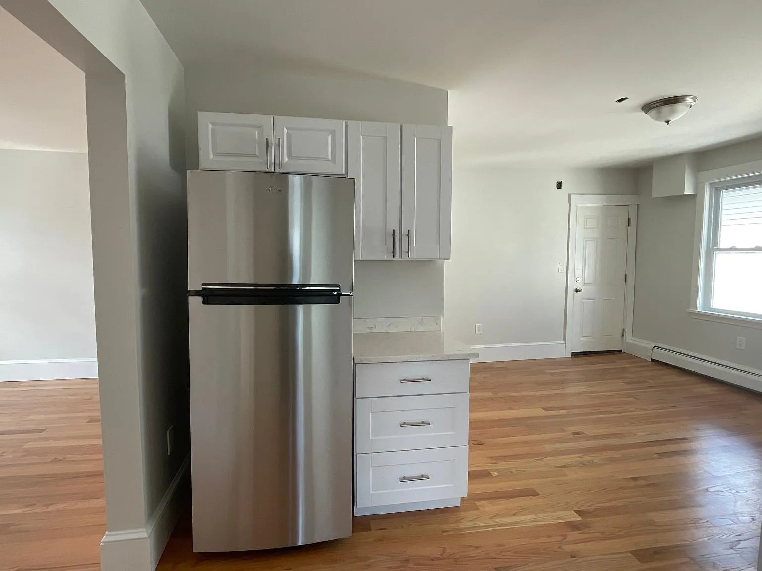 107 Tell St — Photo 3