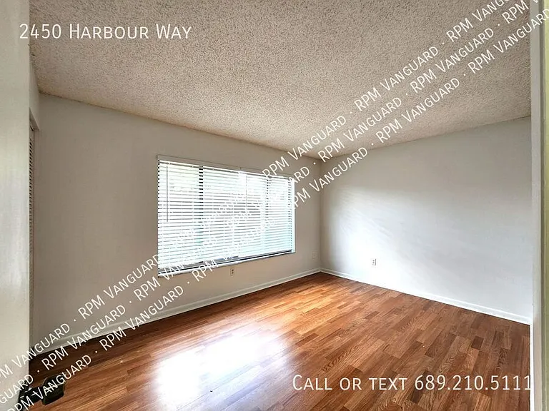 2450 Harbour Way — Photo 8