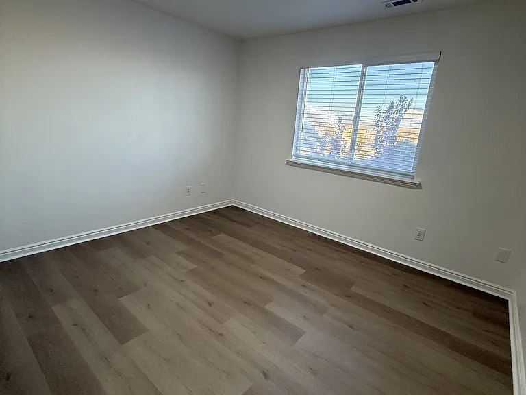 8096 N Ridge Loop #D9 — Photo 8