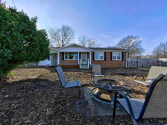 2nd image of 119 Moss Dr