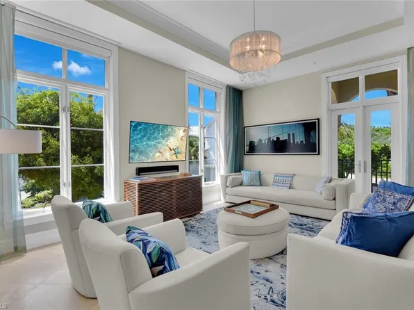 684 10th Ave S #D-1, Naples, FL 34102