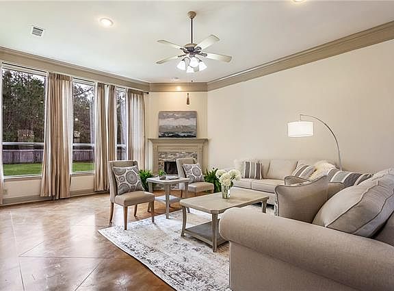 4th image of 353 Forest Brook Blvd