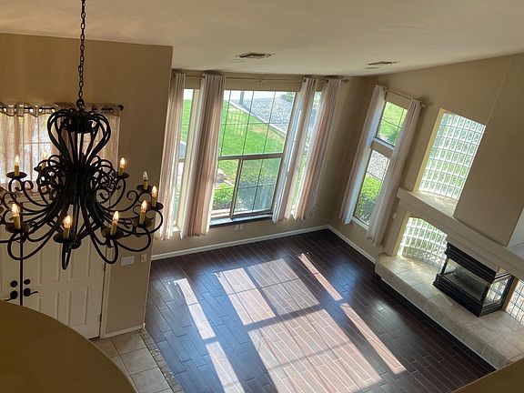 2nd image of 4556 S Hudson Pl