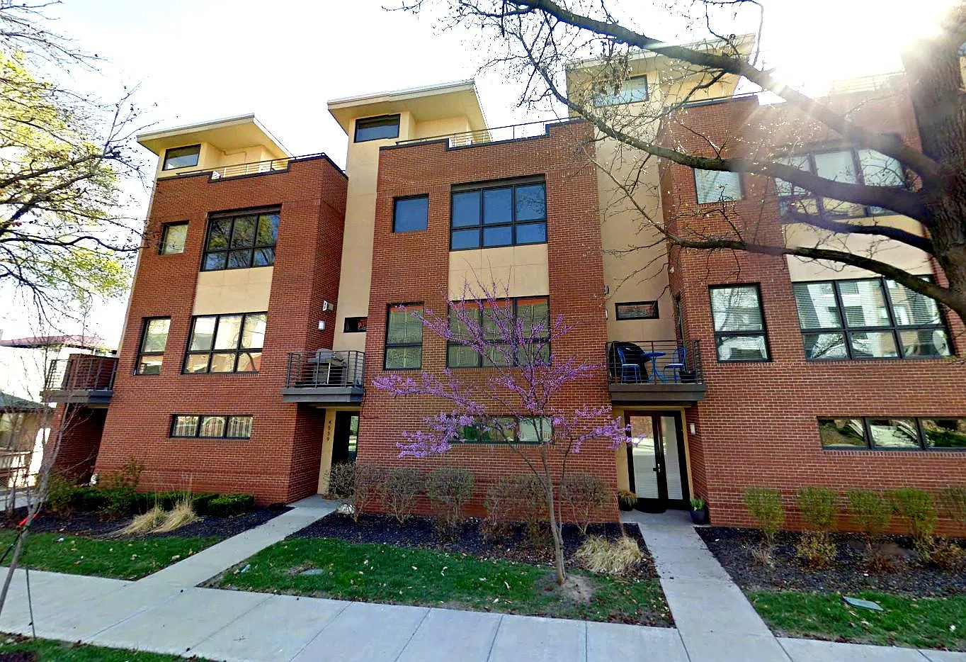 2 bed, 2155 sqft, $3,200 — Photo 1