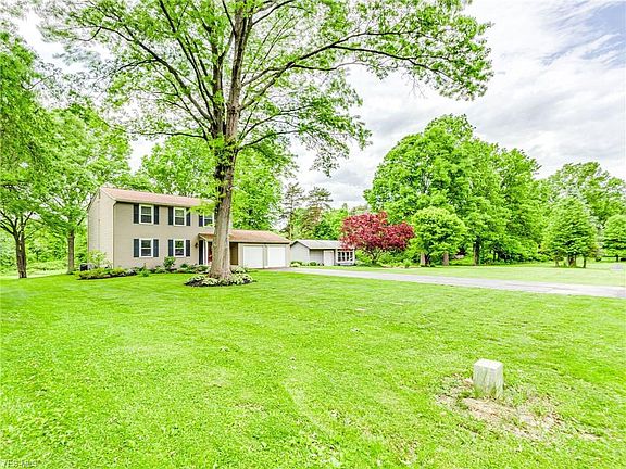 2nd image of 3520 Kellybrook Dr