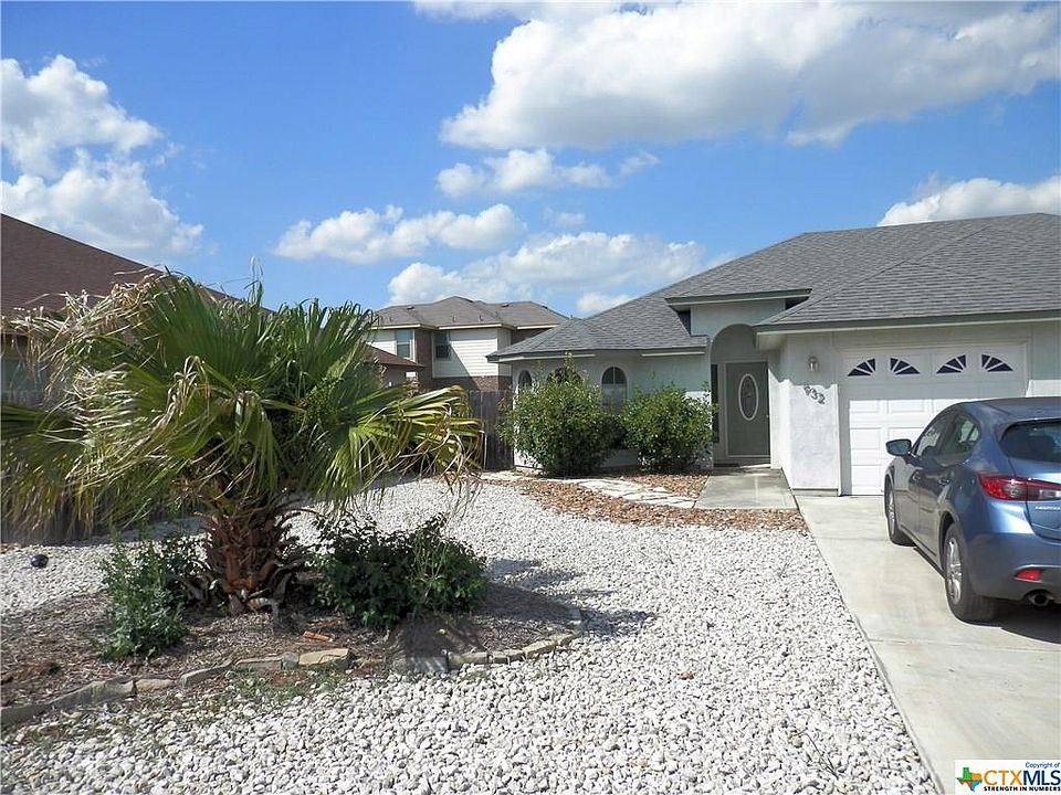 2nd image of 932 Brown Rock Dr