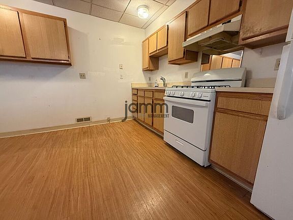 5th image of 1930 E 123rd St #1