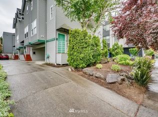 407 N 49th St APT B, Seattle, WA 98103