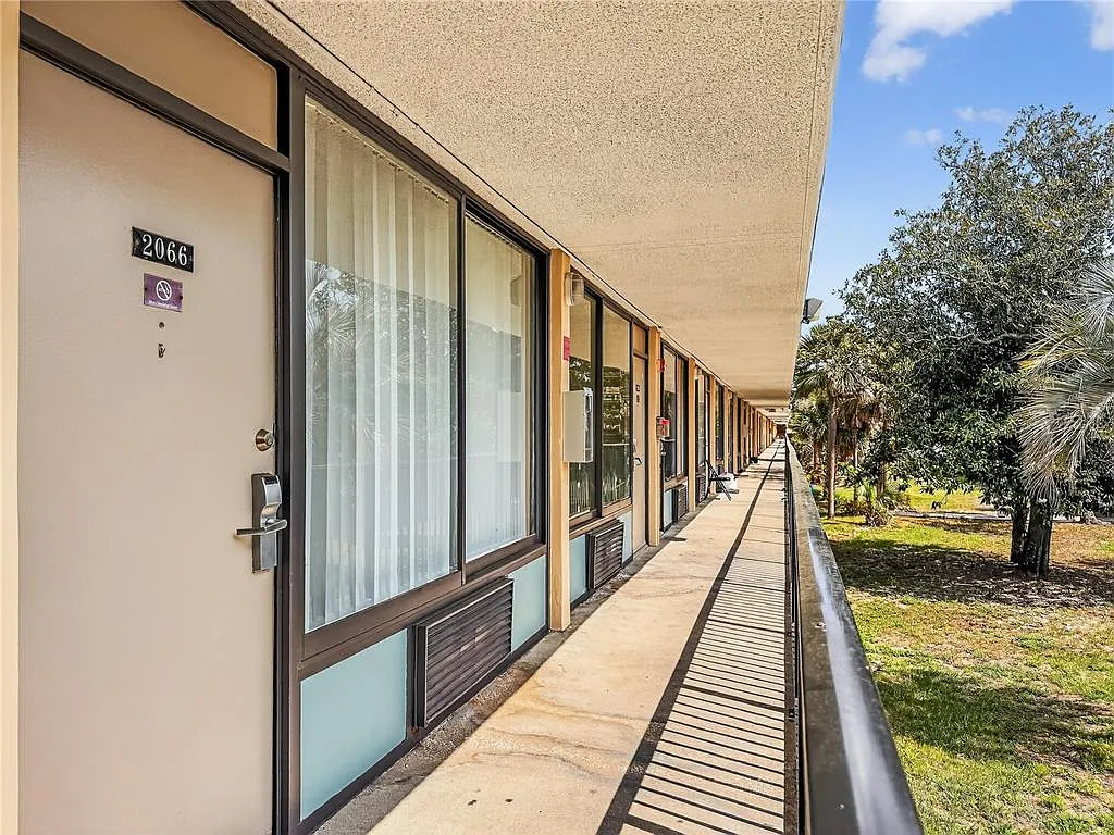 Building Photo - 7900 S Orange Blossom Trl #2066