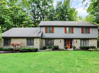 615 Eagle Creek Ct, Zionsville, IN 46077