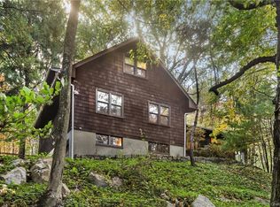 8 Upper Shad Rd, Pound Ridge, NY 10576