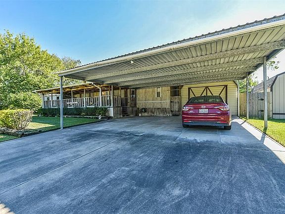 5th image of 326 Red Haven Dr