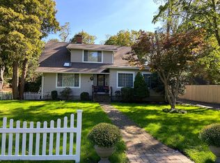 15 Main St, East Setauket, NY 11733