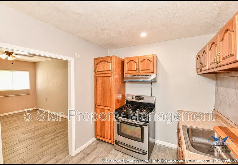 1212 N Laurel St #B — Photo 12