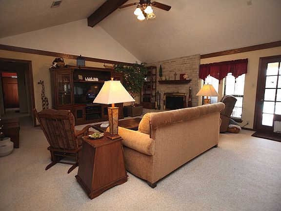5th image of 7025 Blarney St