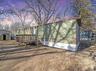 811 S Douglas Pl, Sioux Falls, SD 57106