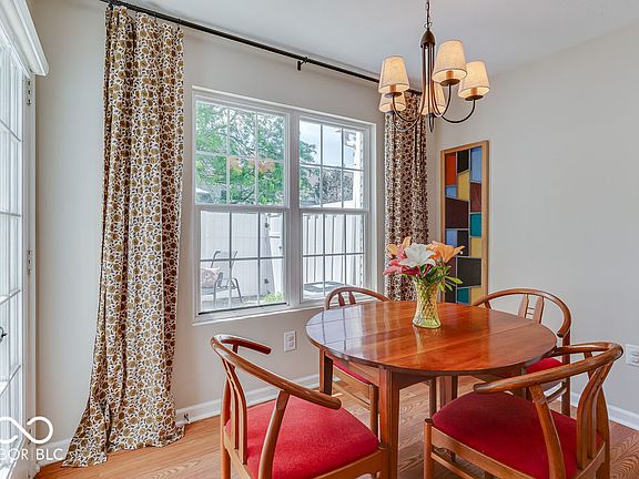 4th image of 9693 Legare St