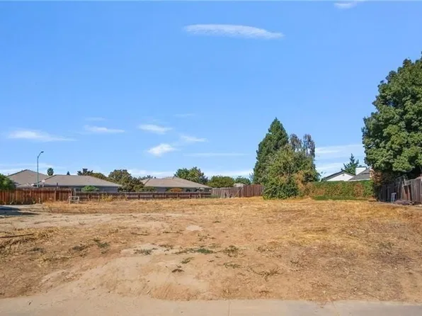 945 Gazelle Ct, Merced, CA 95340