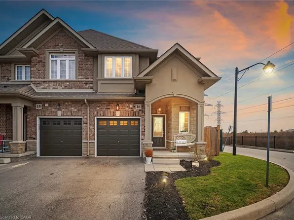 21 Madonna Dr #16, Hamilton, ON L9B 0H1