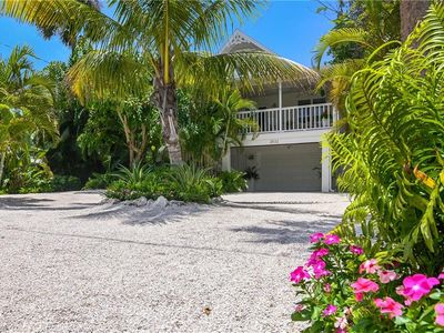 2832 Weeks AVE, Naples, FL, 34112