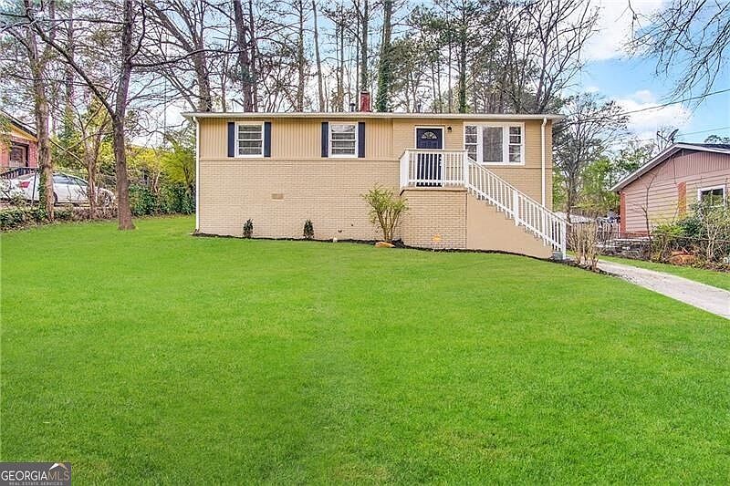 1st image of 459 Cologne Dr SE