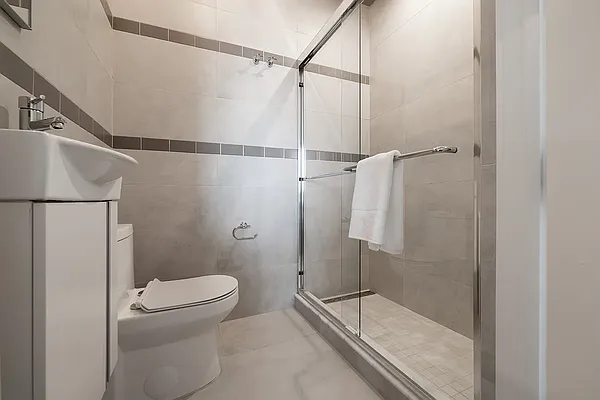 Rented by Key City Capital Inc | media 14