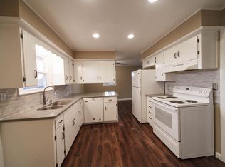 460 California St #4, Lawrence, KS 66044