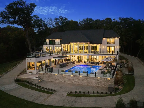 3655 Northome Rd, Deephaven, MN 55391