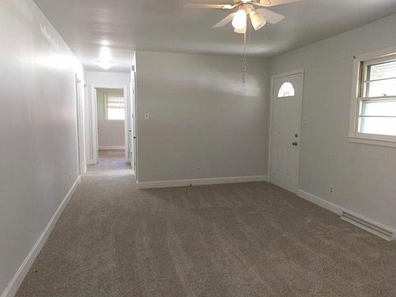 3rd image of 418 Hale St
