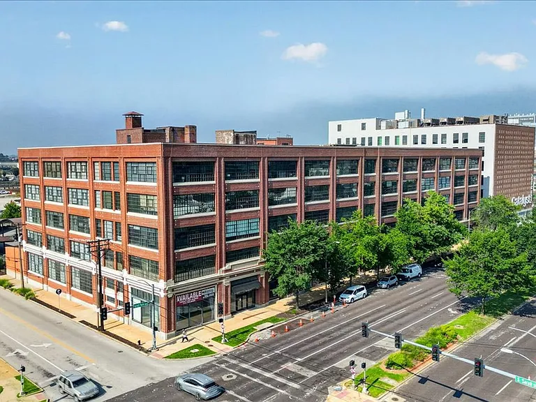 4100 Forest Park Ave #213 — Photo 3