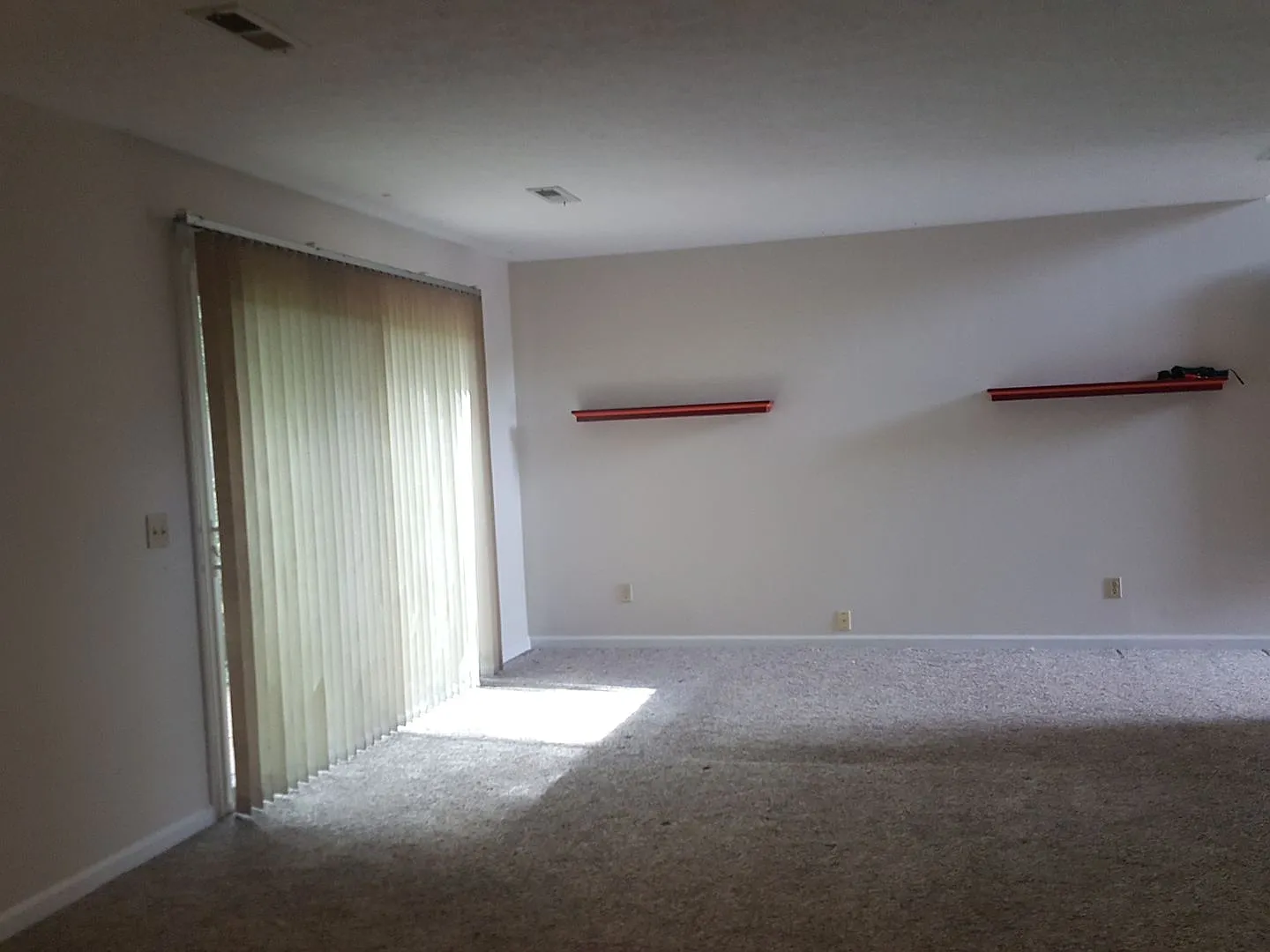 3 Bedroom 2.5 Bath 2 Car Garage Townhouse — Photo 3