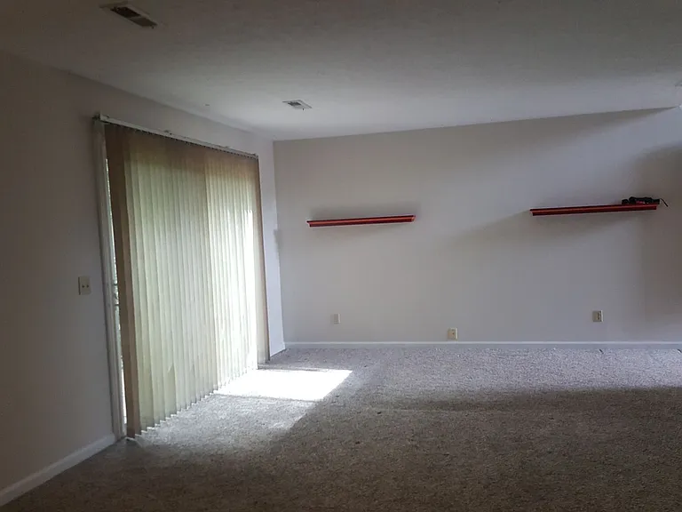 113 Silverleaf Ln — Photo 6