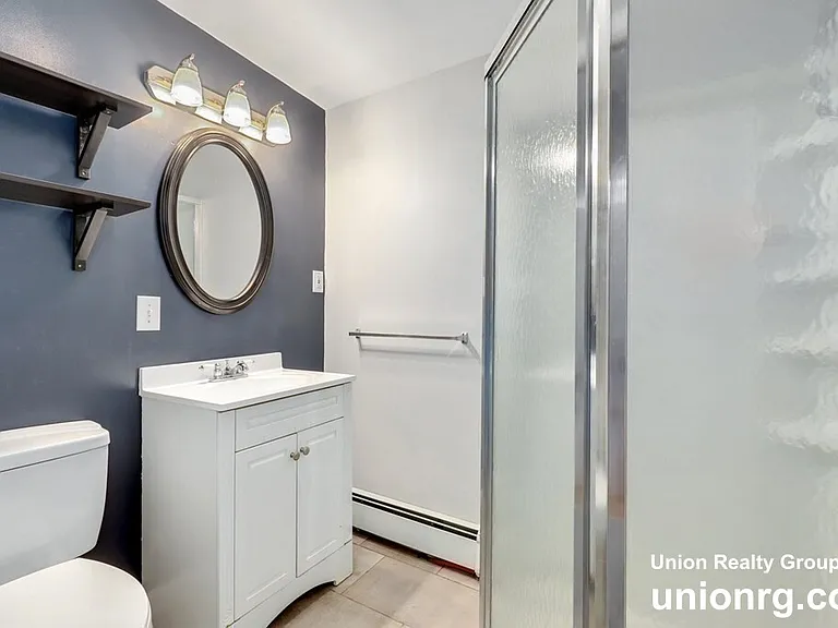 285 Park St #2 — Photo 13