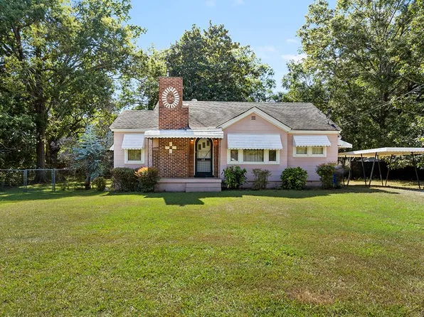 113 McDowell St, Greenwood, SC 29649